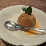 クローバーステーキハウス - キャラメルアイス