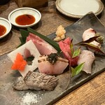 居酒屋 ちょーちょ - 刺し盛り　大根がちょーちょ