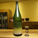 酒事と飯事 黄瀬戸 - 新潟　越路乃紅梅　純米酒