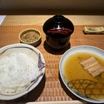 酒事と飯事 黄瀬戸 - ご飯　芽ねぎの赤だし　ちりめん山椒