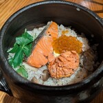 魚酒場 二つめ - 鮭といくらの釜飯
