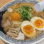 丸源ラーメン 千葉小倉町店 - 熟成醤油味玉肉そば