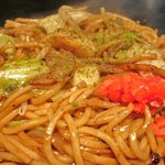 新萬丸亭 - オリジナル玉子麺を使用した焼そば