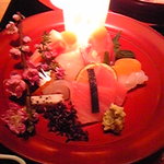 くろぎ - 雛寿し　小肌寿〆　赤貝　豊後水道盛り合わせ　紅白鮎　黄味寿し