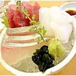 第二力酒蔵 - 刺身盛合せ　1650円　何気ない刺盛りですが、質は極上です。