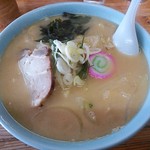 丸越ラーメン - みそラーメン　650円