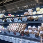 トシ・ヨロイヅカ 東京 - 