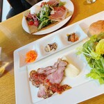 ブルー・ブリック・ラウンジ - 