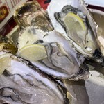 かき小屋 飛梅 - 生牡蠣3個