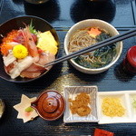 閤 - 海鮮丼とお蕎麦のセット