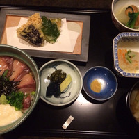 平川 - 日替り定食  海鮮丼
