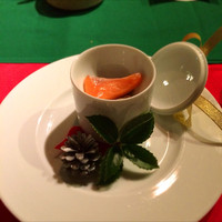 ラ・プラージュ - 前菜 食卓で燻されたサーモン