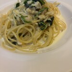 マーレ - 貝柱とほうれん草のクリームパスタ