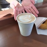 B-yond - ぷくっとしたお手々も少しほっそりしたかな。