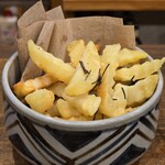 海と汐音 - ローズマリー岩塩のフライドポテト700円