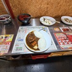 東印度カレー商会 - 副菜取り放題