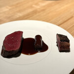 レスピラシオン - 蝦夷鹿のロース、鴨肉、ごぼう