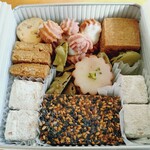 堀江米店 - 小さな缶ですがぎっしりいろいろ詰まってる！