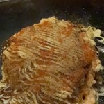 お好み焼 オモニ 本店 - お好み焼きデラックス（鰹節粉＋一味）