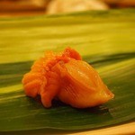 鮨 よし田 - 〝買〟隠し包丁で　口の中で★