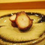 鮨 よし田 - 【つまみ開始】〝たこのさくら煮〟～冷めても柔らか