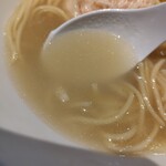 麺家 たけ田 - スープの感じ