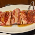 味楽園 - 骨付き特上カルビ