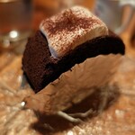 炭火焙煎珈琲・凛 - ケーキをアップで