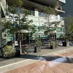 ESPRIT - 久屋大通側から見たお店の外観です