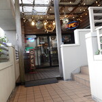 ヘミングウェイ - お店入口付近