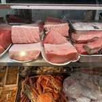 おかもと鮮魚店  - 大トロ達。