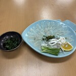 おかもと鮮魚店  - ふぐ刺し