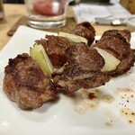 もつ焼 和ちゃん - 「カシラ塩（税込￥200）×2」