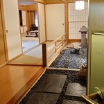 明神館 - いや〜素晴らしい♡　オートロックキーを開けると石庭とは♪