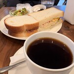 珈琲館 - 料理写真:珈琲館ブレンドに、 5種野菜のツナサンド