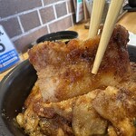 ブタリコ - 【2025.12.29(月)】旨み醬油だれぜいたく上州豚丼の豚肉1枚目