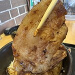 ブタリコ - 【2025.12.29(月)】旨み醬油だれぜいたく上州豚丼の豚肉6枚目