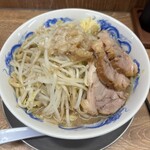 ジャンクガレッジ - ラーメン大盛、豚増し2枚