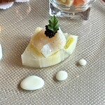 プロヴァンスの日曜日 - クリスマスランチB(\5,800)　前菜：北海道産帆立・松本一本ねぎのジュレ、カボスのソース