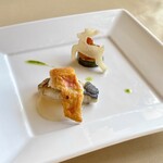 プロヴァンスの日曜日 - クリスマスランチB(\5,800)　魚料理：金目鯛と鰆のグリル、ラタトゥイユ