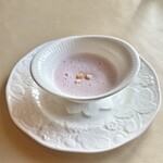 プロヴァンスの日曜日 - クリスマスランチB(\5,800)　スープ：紅芯大根のスープ