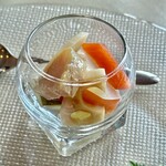 プロヴァンスの日曜日 - クリスマスランチB(\5,800)　前菜：地中海風マリネ・マグロのスモーク