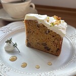 ハルトナリ。 - キャロットケーキ(\700)、紅茶（フォートナム＆メイソン）hot(\580)