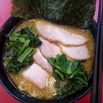 ラーメン 杉田家 - チャーシューメン並＋青菜・のり増し