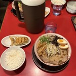 ラーメン　赤組 - 