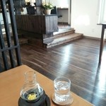 メルシーヘルシー - （手前）爪楊枝入っているランプ オシャレだね～