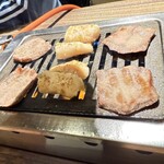 焼肉ももたろう - 