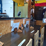 とんかつ 金の豚おか田 - 店内の雰囲気