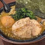 ヌードルハーツ - ガーリックメン　煮卵