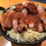 ホエーどん亭 - 厚切豚丼肉ダブル